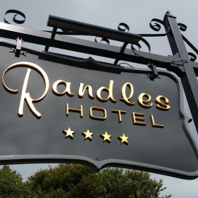 Exterior Hotel Signs
